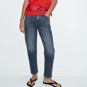 Zara Z.01 MOM FIT HIGH-RISE JEANS